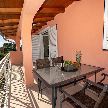 Seaview & Balcony Apartment Petra 亚德里亚 外观 照片